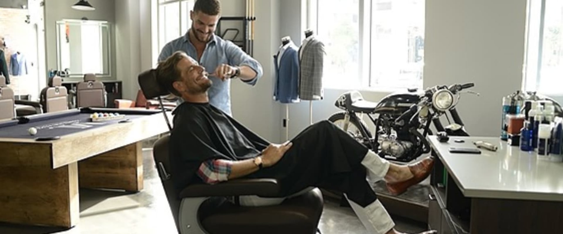 The Battle of the Blades: Comparing Barbers and Stylists